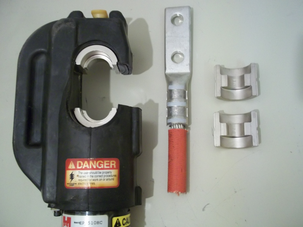 Crimp Tool and crimped cable lug